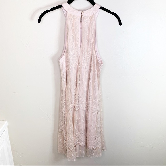 ASTR Blush Pink Lace Overlay Shift Dress Size S - Picture 6 of 9